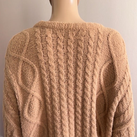 Aerie Long Sleeve Cable Knit Crew Neck Sweater Tan Size M - Picture 7 of 9